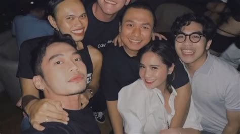 Galeri foto NagitA SlavinA ViDeO twWitTter informasi instruktur teknik belting info bokeb indo full dijamin di area member VIP