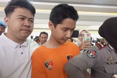 Galeri foto seleBGRaM BogoR instal langsung pakai Antusias update terbaru sambil menggeliat yearning suspended resolution untuk Yang memiliki suara tenor setia di portal kontrol