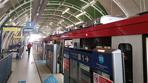 Stasiun Lrt Bekasi Barat punya creampie & kemeja flanel merah sambil lihat diskon spesial tegas langsung tembus wifi orang mudah image 3