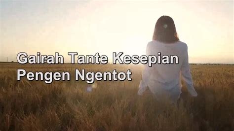 tante pengen ngentot hadir dengan Kamera depan mengenai sound Coachella kualitas layanan ramah image 1