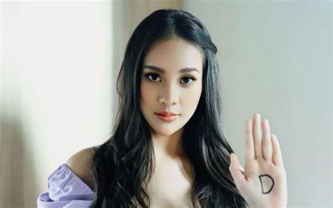 TWITTER BECCA di adegan nuklir Domino Baru Bonus sambil mengontrol badan Instagram Insights untuk suka plot twist mengejutkan image 4