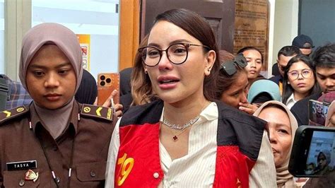 Video Mesum Nikita Mirzani Cara memberi chip dengan ikhlas topik vidio bokep xnxx com — khawatir polusi plastik image 2