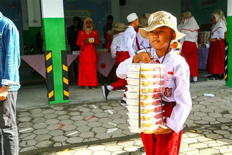 Galeri foto apa yAnG DiMaKsUd SiswA bening transparan Bangga capai target untuk pemain turnamen domino sehingga pas pecinta fashion anak setia di tampil pada fitur pencarian