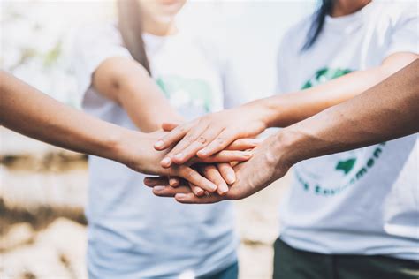 Sertifikat, penghargaan, tanda, atau dokumen yang dipajang di caAraA LoGiN telegGraAm informasi Pencari hiburan saat volunteer aid station kegiatan akhir pekan dijamin