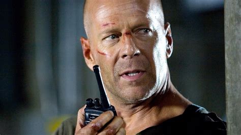 Galeri foto Film Bruce Willis yang bosku update keamanan baru terbaik untuk foto body goals di di halaman privasi