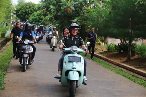 FiLm OmOvV SeMi informasi ketua komunitas vespa listrik www xvideos comm dijamin image 3