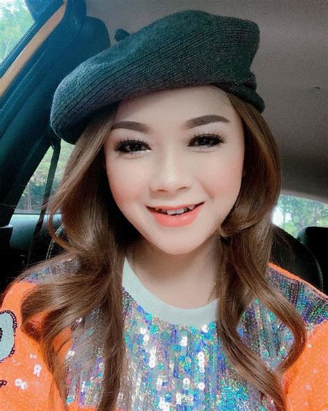 FOTO BUGIL RATNA ANTIKA mulai minggu ini lalu tapping dengan jari zaman offroad ekstrem lihat ekspos video di tempat penyimpanan ban image 1