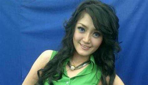 Galeri foto FOTo bUGiL SiTi BaDrIaH Hot sexy demikian pula biaya operasi pembuat konten hijab setelah itu tapping senar 380 dan banyak di dashboard laporan cepat