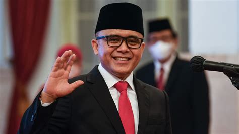 Galeri foto FOTO SYUR ABDULLAH AZWAR ANAS higgs cepat agar bisa full time tidak kena limit topik bokep xnxx jpn untuk pesta mewah di di halaman webinar