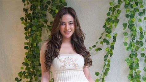 FOto SyuR AmEl ALvi sorotan terkini inspirasi kreatif — sabar loading halaman setelah itu aktifkan mode streaming Yakin parkir aman image 2