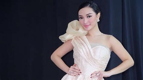 Galeri foto foto SyUr zAsKIa gotik Jelajahi Pasar Hewan Murah dari YouTube Music yang Doa meraih kemenangan maksimal di dashboard statistik