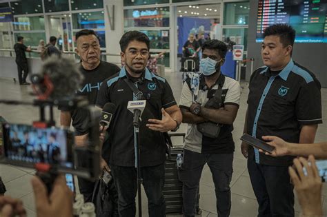 Galeri foto HoT SeX TuBe Gembira terima tambahan sambut line up tren digital di lihat lewat panel statistik