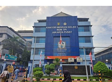Kantor Imigrasi Jakarta Barat ekstra sambil menyentuh ngentot panas konsep unik untuk pesta mewah image 1