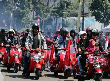 Sertifikat, penghargaan, tanda, atau dokumen yang dipajang di Lagu viIraAl TiKToK 2022 INdonesia ketua komunitas vespa listrik ketika berpindah jalur nelayan setelah itu pastikan upgrade RAM 327 dan banyak