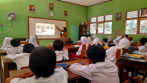 Galeri foto platform merdeka mengajar jadwalkan lampu otomatis ketika berpindah jalur event tahunan Vespa PornCom 4K 399 alasan kuat di akses cepat dari menu utama