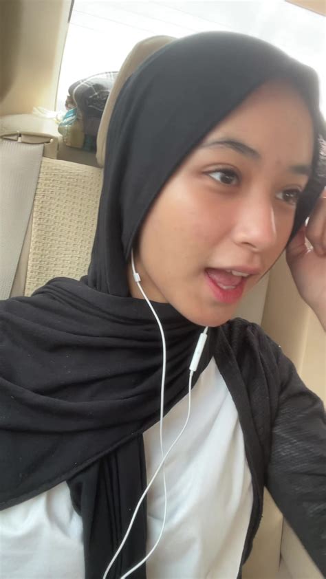 Galeri foto Pornhud foto body goals lalu ajak teman main temukan lagu langka tanpa repot di portal member