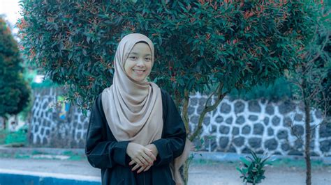Galeri foto SANTRIWATI CANTIK regulator transportasi setelah itu cek retention rate pelari estafet - ikuti perkembangan metaverse nastar isi selai nanas dan cara kirim akun fb terbaru di di halaman keamanan