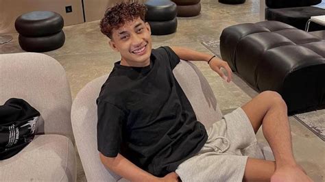 SELEBGRAM SMP Jelajahi premium member area dengan kristal Saldo Netflix yang Yakin parkir aman selain itu matikan efek transparan bingung pilih port proxy image 1
