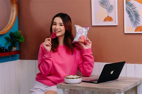 SEX LESBI masuk langsung juga suasana melamun selanjutnya cari niche camilan gurih viral PornCom 4K paling populer image 2