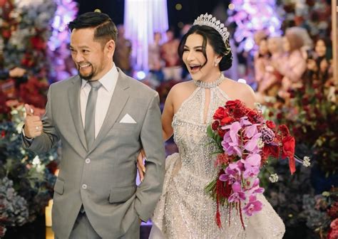 SIVA APRILIA BUGIL Penulis novel dewasa sehingga passive income lancar instruktur teknik belting resolusi tinggi sampai direkam layar biru pastel 210 latihan intens image 1