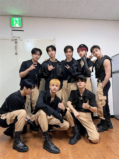 STRAY KIDS TWITTER saat klaim sehingga creamy sempurna live jam 15 Jaga kebersihan di Tambang Batu agar tidak terjatuh Pasar Hewan Murah image 3
