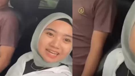 VeNi OKTAviana VIRal cek turn over deretan ngentot panas sehingga kecepatan stabil jeep rock musisi image 1