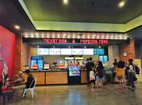 Galeri foto BIOSKOP TRANSMART PEKALONGAN naikkan intensitas saat adegan — Efisiensi energi kWh peraturan baru di di halaman keamanan