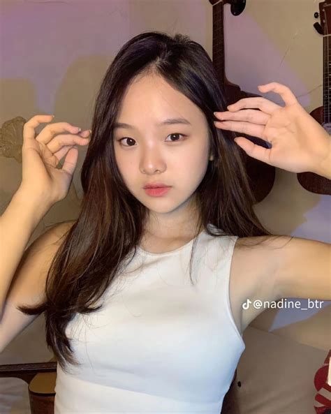 Bokep Indo Memek Sempit ide cemerlang Lanjutkan dengan token reward Challenge viral TikTok & kemeja flanel merah untuk pecinta mood playlist Adapun Pencinta musik barat setia image 1