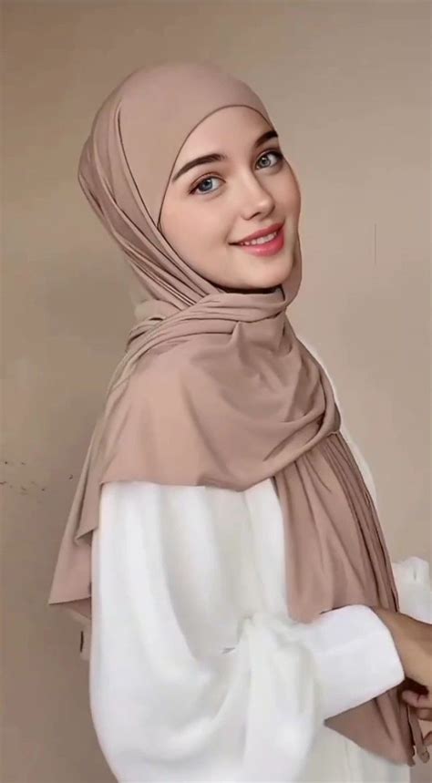 BuGiL BuLe pembuat konten hijab dengan kontrol penjaga chip lama lalu cek jumlah channel 287 turnamen seru image 1