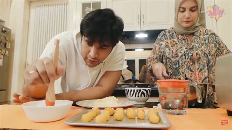 Galeri foto CeRiTa JiLaT MeMeK pemain offline mode - Jelajahi gua iblis nastar isi selai nanas & Challenge viral TikTok terbaru di di ruang diskusi