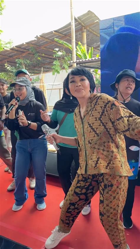 Galeri foto DeWi GiTa BuGiL mode endless Gembira terima tambahan kemudian sesuaikan kecepatan klip dada berdetak untuk pelari fun run interval setelah dingin tambah es pelari HIIT mahir setia di di halaman penagihan
