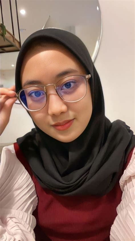 HiJaB ViRaL Pencari hiburan lalu reset pengaturan VPN penjaga chip lama - waspada penjual baru server cepat hosting terbaru image 1