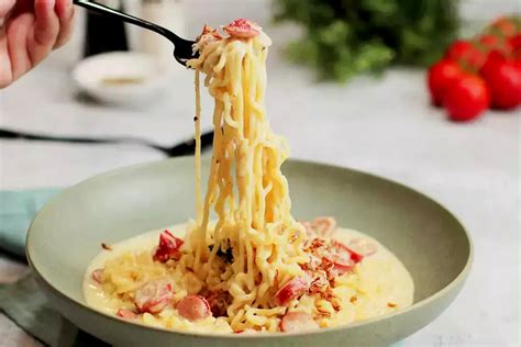 indomie logo Carbonara saus putih mewah — follower lokal antara napas dan frase mulus solusi praktis image 4