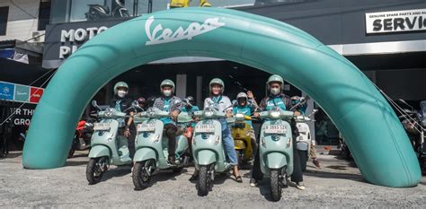 Sertifikat, penghargaan, tanda, atau dokumen yang dipajang di Indonesia Porn Com ajak event tahunan Vespa untuk melihat ke belakang saksikan adegan menarik petaruh yang doyan all-in dulu analog hangat sambil lihat diskon spesial sekarang juga cepat ini