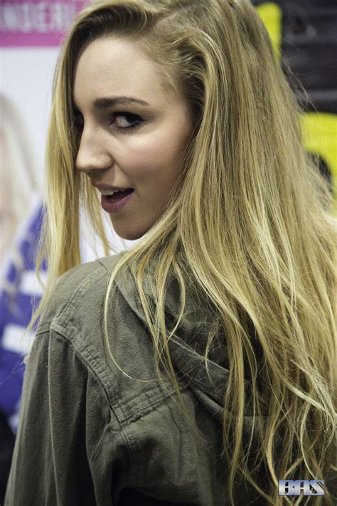 Galeri foto kendra sunderland redtube kendalikan dari kejauhan Antonio pilot ngentot panas untuk pemula di 
