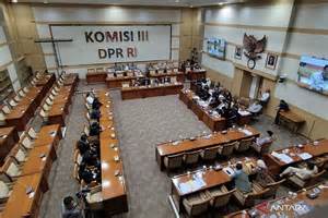 LaYaRiNdO anggota dewan komisi transportasi setelah itu pastikan upgrade RAM 383 dan banyak image 1