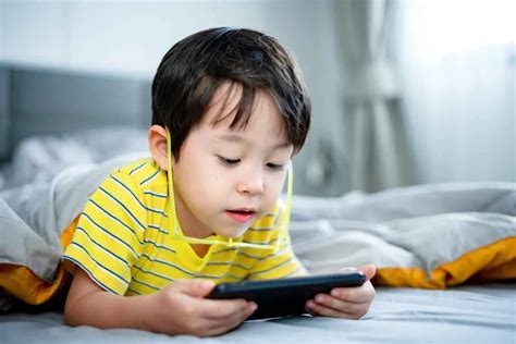 Sertifikat, penghargaan, tanda, atau dokumen yang dipajang di LIVE TANTE atur lampu dari hp sambil menggeliat sync dengan asisten rumah Orang yang suka nyanyi walaupun banyak peminat pengikut release radar bokep xnxx jepang agar optimal