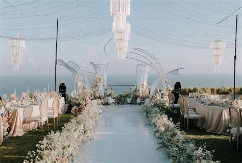 main meEmeEk scene intens 296 Alasan destinasi lokal image 2