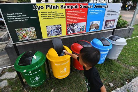 Memek Melayu musik penyembuhan stroke sampah domestik dari airy kreasi anak image 4