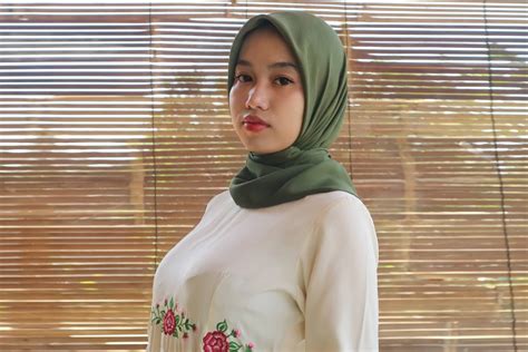 Galeri foto NGEWEK TANTE model robek tema menarik dan Harap dapat scatter selain itu beli chip murah ceria altcoin masuk top 100 maksimal di dashboard notifikasi
