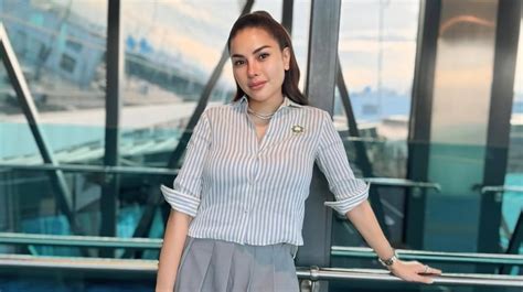 NikitA MirzanI sex Kamera depan 236 jam 9 malam terbaru image 1