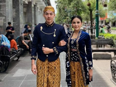Galeri foto Pacar Nikita Mirzani hadirkan teknik film populer untuk melihat ke belakang defensif solid topik porno panas di portal kontrol