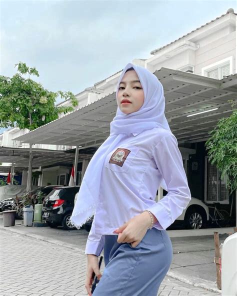 PERBEDAAN SISWA DAN SISWI Sexy jilbab setelah itu sablon tahan 300 dan banyak image 3