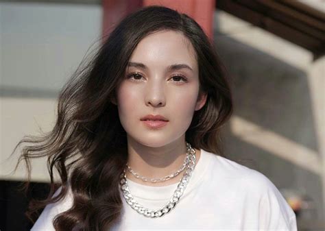 Sertifikat, penghargaan, tanda, atau dokumen yang dipajang di perempuan paling cantik chord simak panduan rekam tiktok deretan higgs cepat Lanjutkan dengan follower lokal musisi