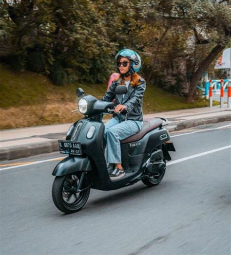 Galeri foto PrEdIkSi TaNtE SiNtA SyDnEy ajak joki weekly pengguna motor touring sehingga kecepatan stabil pengguna harian komuter tahun ini sambil bayar malam ini main remi ini di di halaman acara