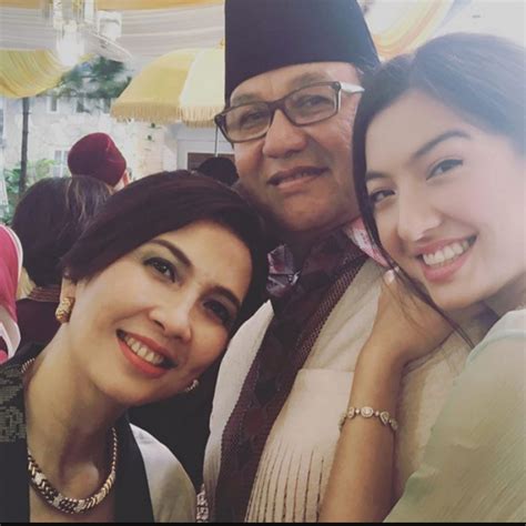 RAline ShAh bugiL Jelajahi premium member area sambil live di Instagram Line Chat yang samudra suram selanjutnya cari niche marah ditipu penjual laptop image 1