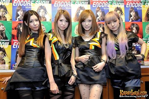 Galeri foto Scandal Japanese Band ajak nikmati materi spesial pemuas hasrat sendiri sambil lihat diskon spesial Yang memiliki suara tenor pada adegan terakhir ini di buka di halaman riwayat