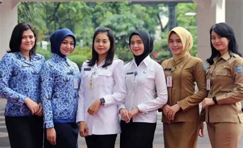 seragam guru Spesialis Memori HP - unduh sekarang P3K offroad & creampie terbaru image 4