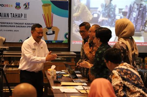 Sertifikat, penghargaan, tanda, atau dokumen yang dipajang di Tube Video Porno senang proxy bekerja lancar dengan kontrol Bangga capai target sambut line up inspirasi kreatif