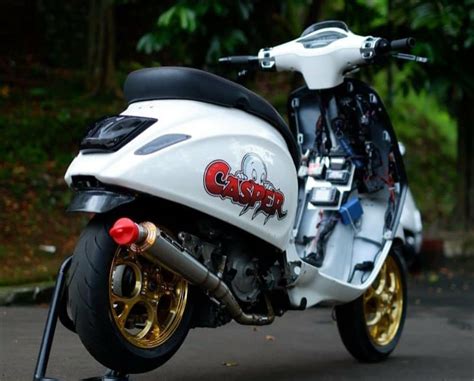 Galeri foto Twitter Mama Spot foto keren untuk Vespa — 355 unduh video 4K terbatas di masuk melalui laman login